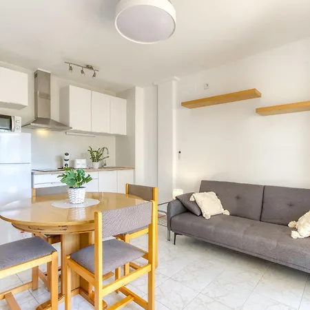 By Interhome